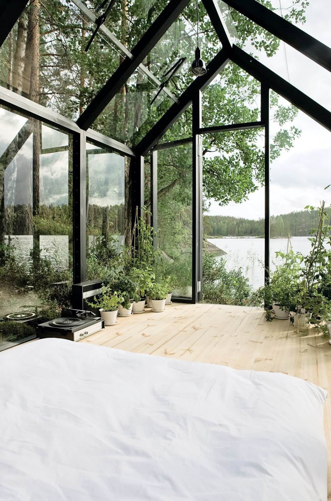 Cabin Fever: 10 Cozy Cabins for Escaping The World