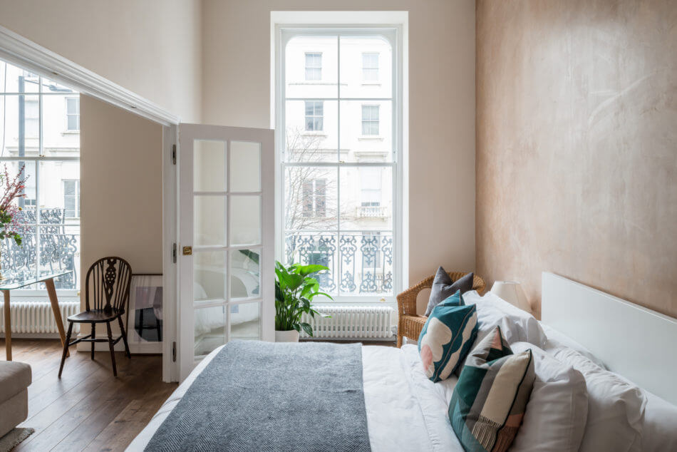 An Elegant Small Pink Apartment in London 7 small pink apartment london nordroom6 An Elegant Small Pink Apartment in London