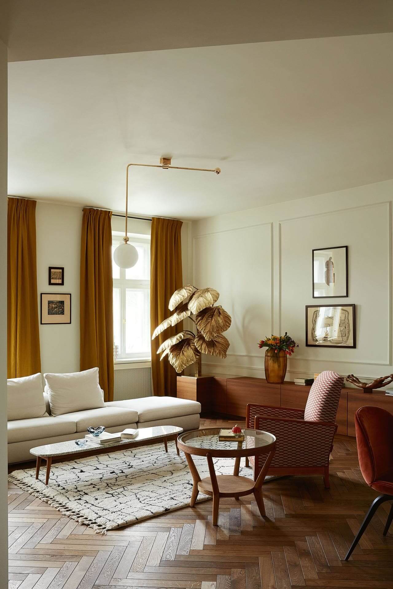An Elegant Pre-War Apartment in Warsaw 1 elegant pre war apartment warsaw nordroom An Elegant Pre-War Apartment in Warsaw
