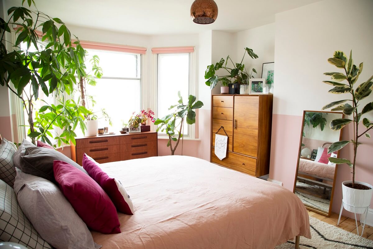 Pink And Plants In An Edwardian Home in England 6 edwardian home pink plants nordroom5 Pink And Plants In An Edwardian Home in England