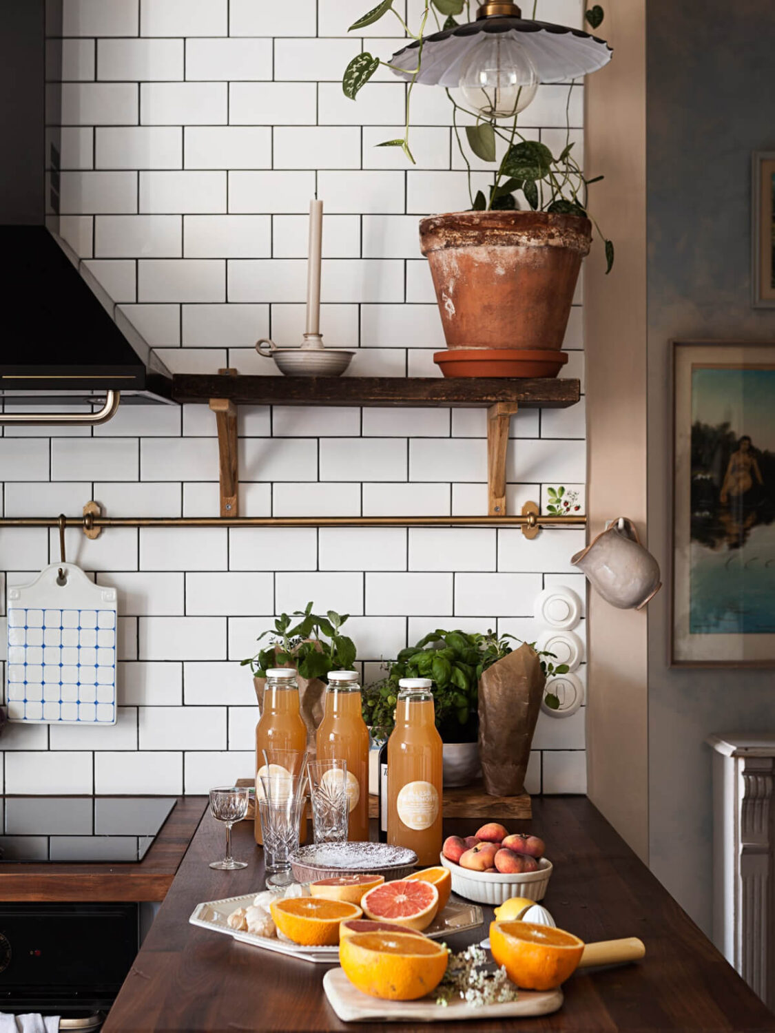 A Romantic Vintage Apartment in Stockholm 4 kitchen shelf
