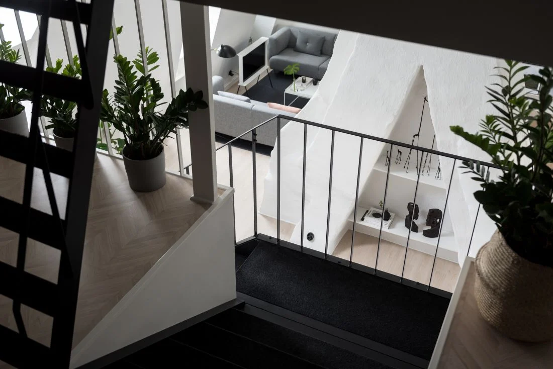 A Monochrome Scandinavian Attic Apartment 9 monochrome attic apartment nordroom8 A Monochrome Scandinavian Attic Apartment