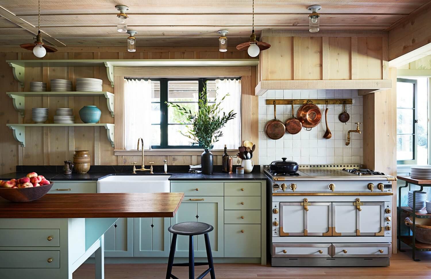Anne Hathaway's Warm California Country Home 2 anne hathaway california country home nordroom2 Anne Hathaway's Warm California Country Home