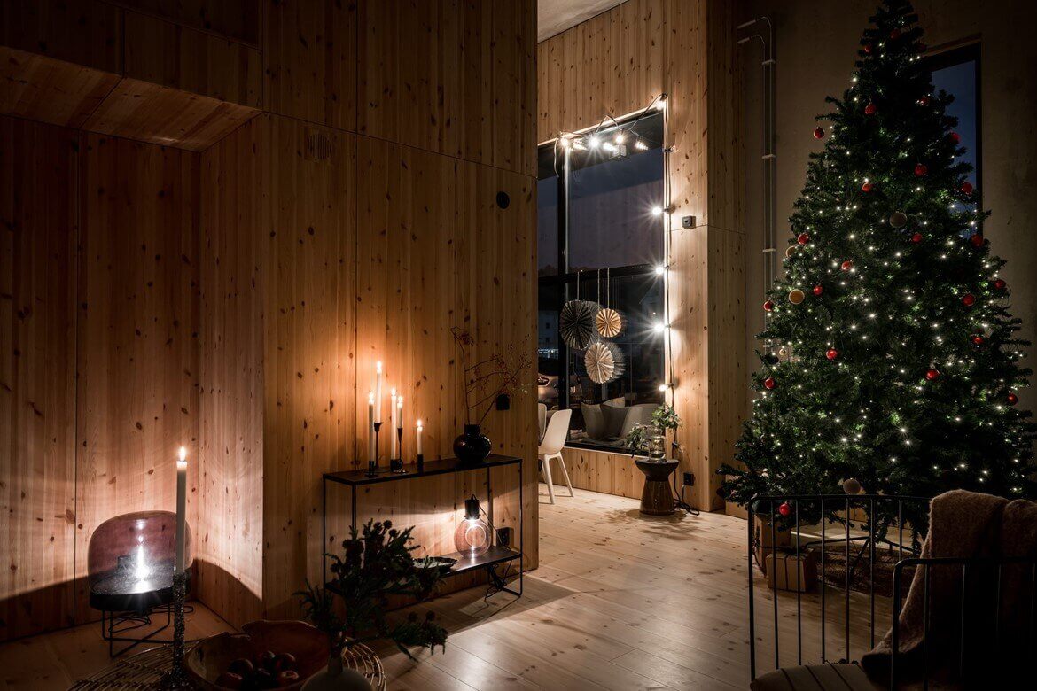 scandinavian loft christmas decor nordroom1 A Cozy Christmas in a Small Scandinavian Loft
