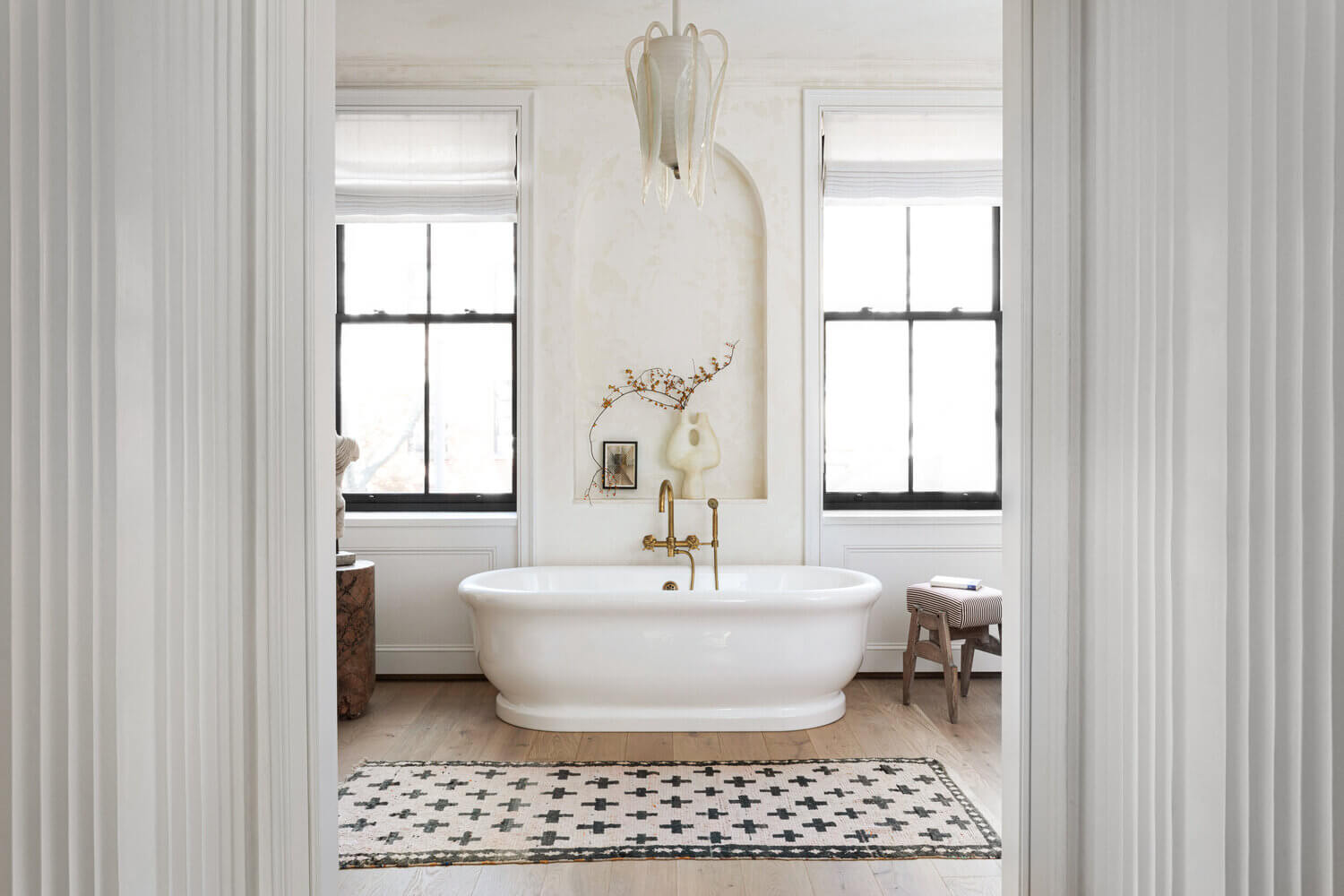 The Brooklyn Townhouse of EyeSwoon Founder Athena Calderone 18 brooklyn townhouse eyeswoon athena calderone nordroom17 The Brooklyn Townhouse of EyeSwoon Founder Athena Calderone