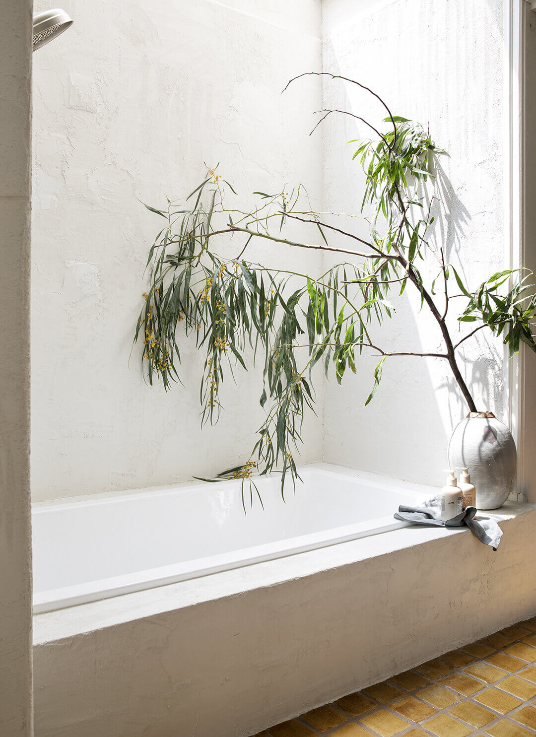 Leanne Ford's Rustic Los Angeles Home (And It's For Sale) 8 leanne ford rustic los angeles home nordroom8 Leanne Ford's Rustic Los Angeles Home (And It's For Sale)