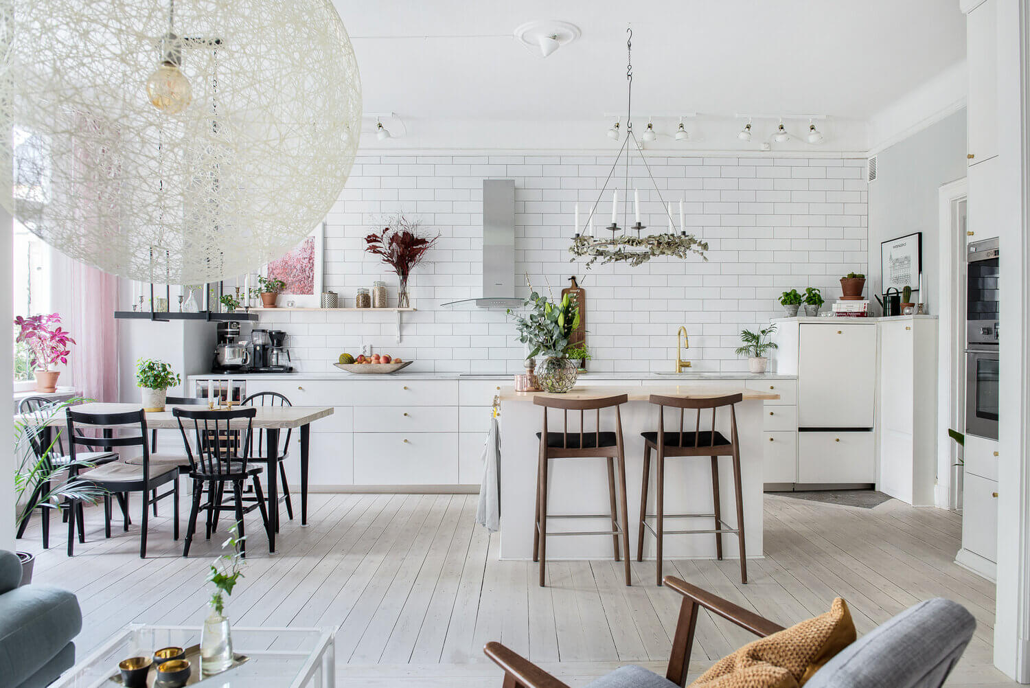 A Bright Pink and Blue Scandinavian Apartment 4 pink blue scandinavian apartment nordroom3 A Bright Pink and Blue Scandinavian Apartment
