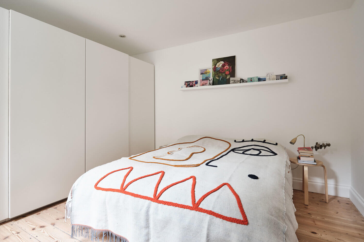 A Light Basement Apartment in London with a Lovely Patio 16 light basement apartment london patio nordroom15 A Light Basement Apartment in London with a Lovely Patio