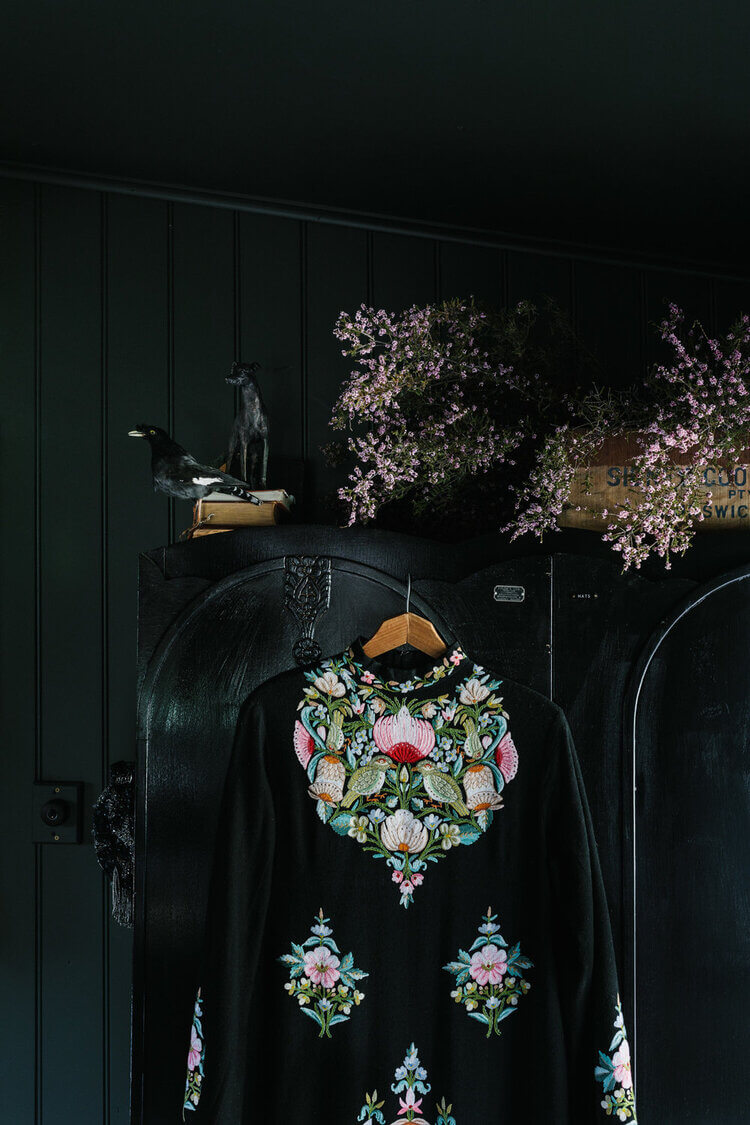 The Nun's Room: Sarah Andrews' Vintage Shack in Australia 13 the nuns room sarah andrews nordroom11 The Nun's Room: Sarah Andrews' Vintage Shack in Australia