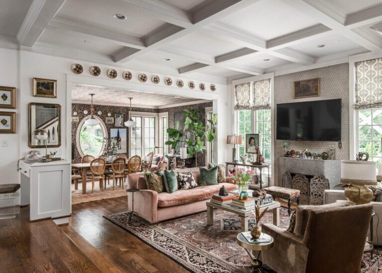 wallpaper-ceiling-dining-room-vintage-eclectic-louisa-pierce
