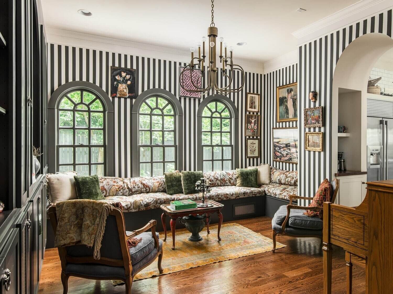 Louisa Pierce's Vintage Eclectic Nashville Home 13 louisa pierce vintage eclectic nashville home for sale nordroom13 Louisa Pierce's Vintage Eclectic Nashville Home