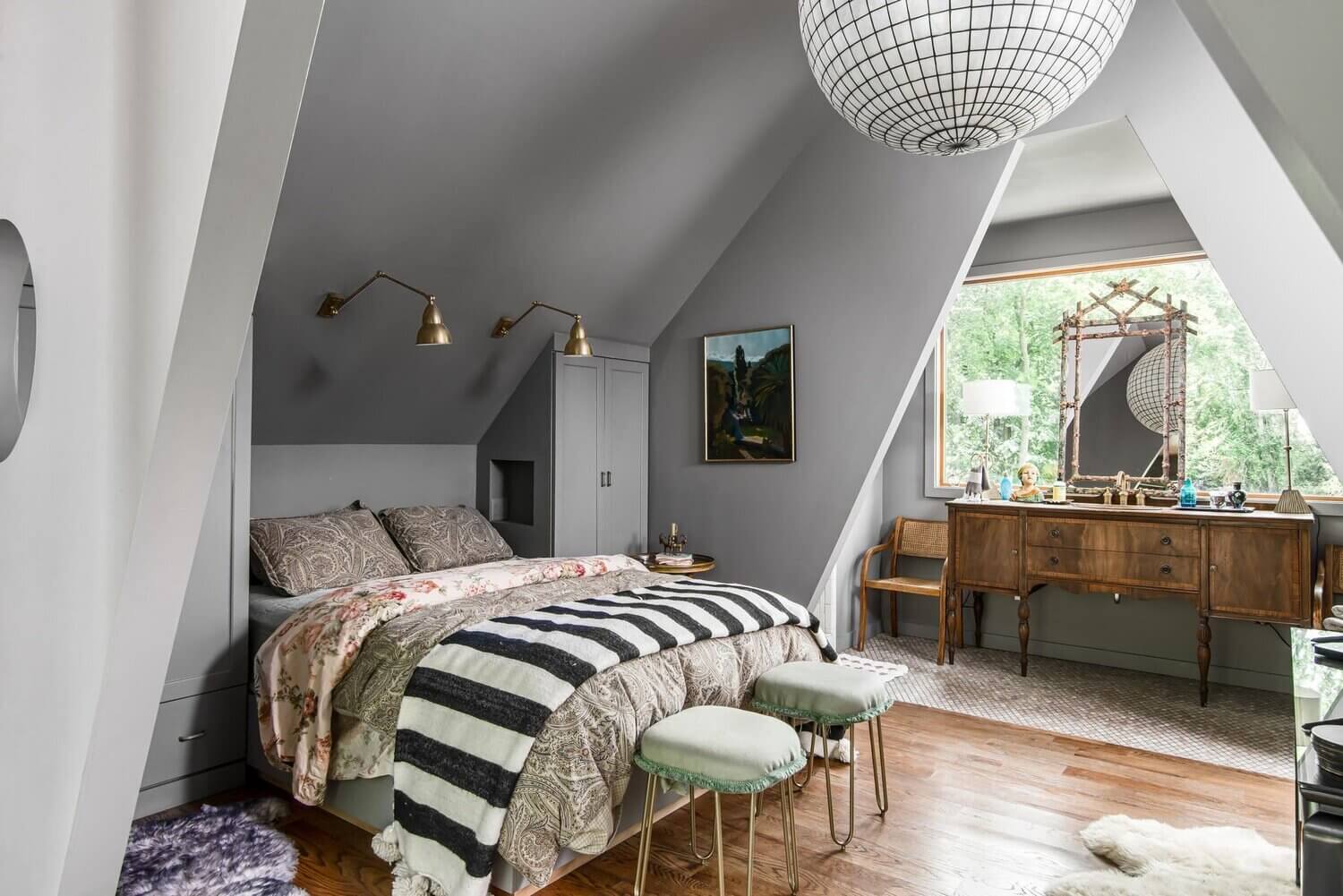 Louisa Pierce's Vintage Eclectic Nashville Home 36 louisa pierce vintage eclectic nashville home for sale nordroom36 Louisa Pierce's Vintage Eclectic Nashville Home