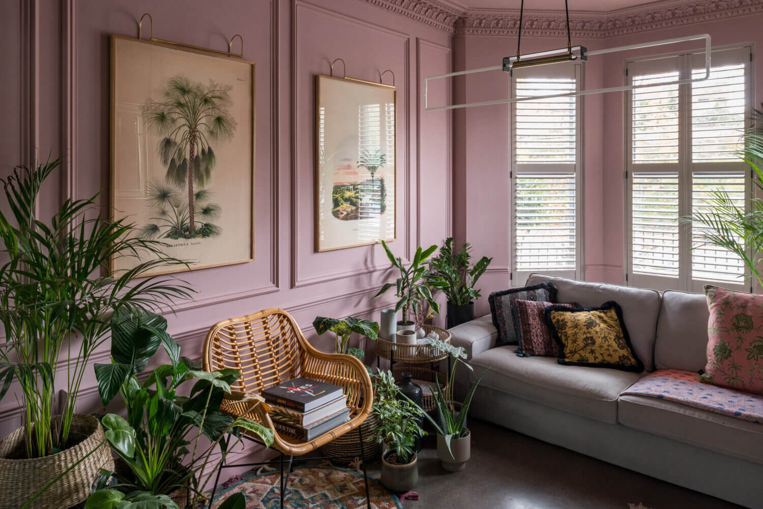 A Black Industrial Look With A Hint Of Pink In A London Townhouse 10 black industrial townhouse london nordroom9 A Black Industrial Look With A Hint Of Pink In A London Townhouse