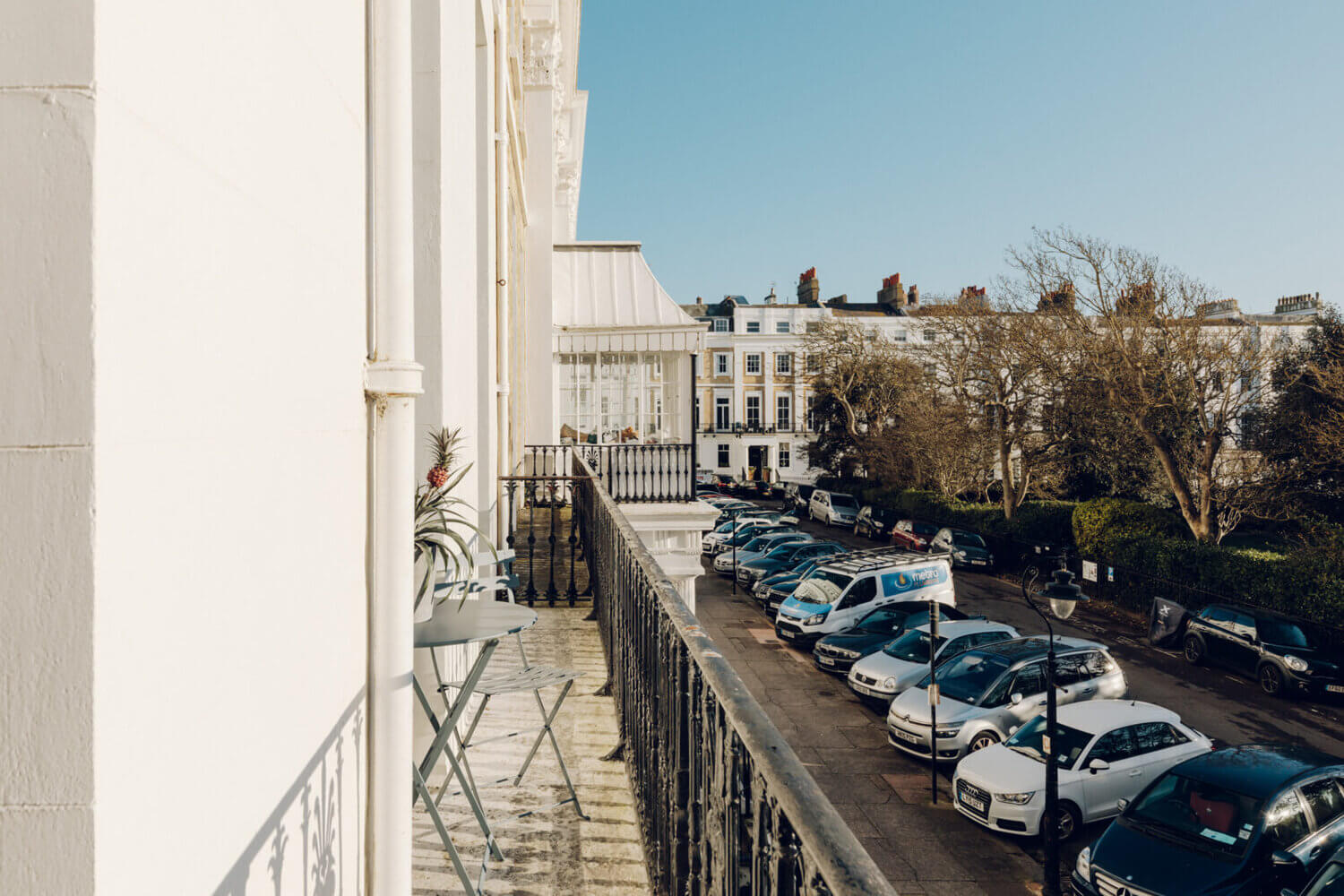 An Eclectic Apartment in a Historic Townhouse in Brighton 10 eclectic apartment townhouse brighton nordroom9 An Eclectic Apartment in a Historic Townhouse in Brighton