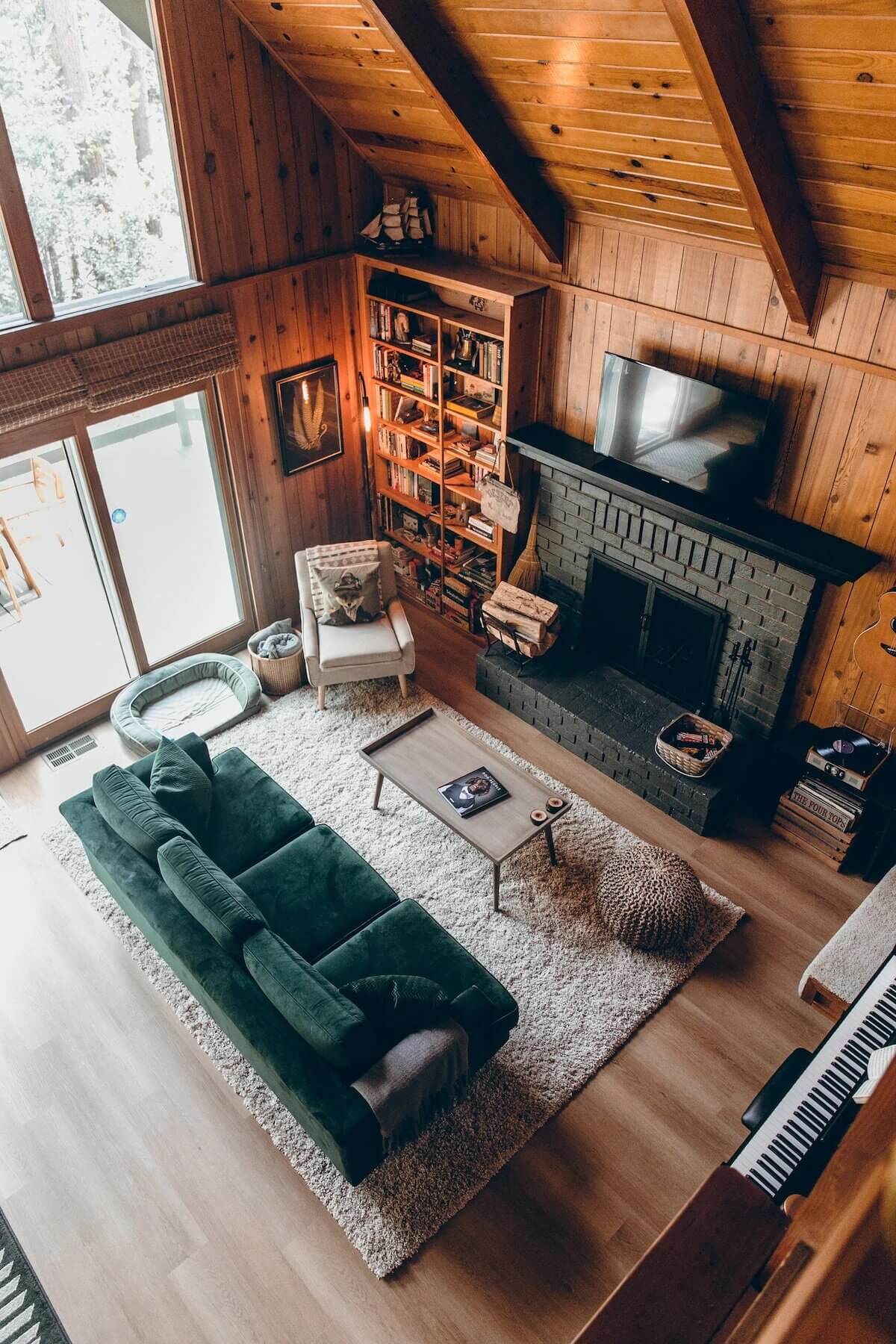 Whiskey Creek Cabin | A Cozy Airbnb Surrounded by Pine Trees 1 whiskey creek cabin airbnb nordroom Whiskey Creek Cabin | A Cozy Airbnb Surrounded by Pine Trees