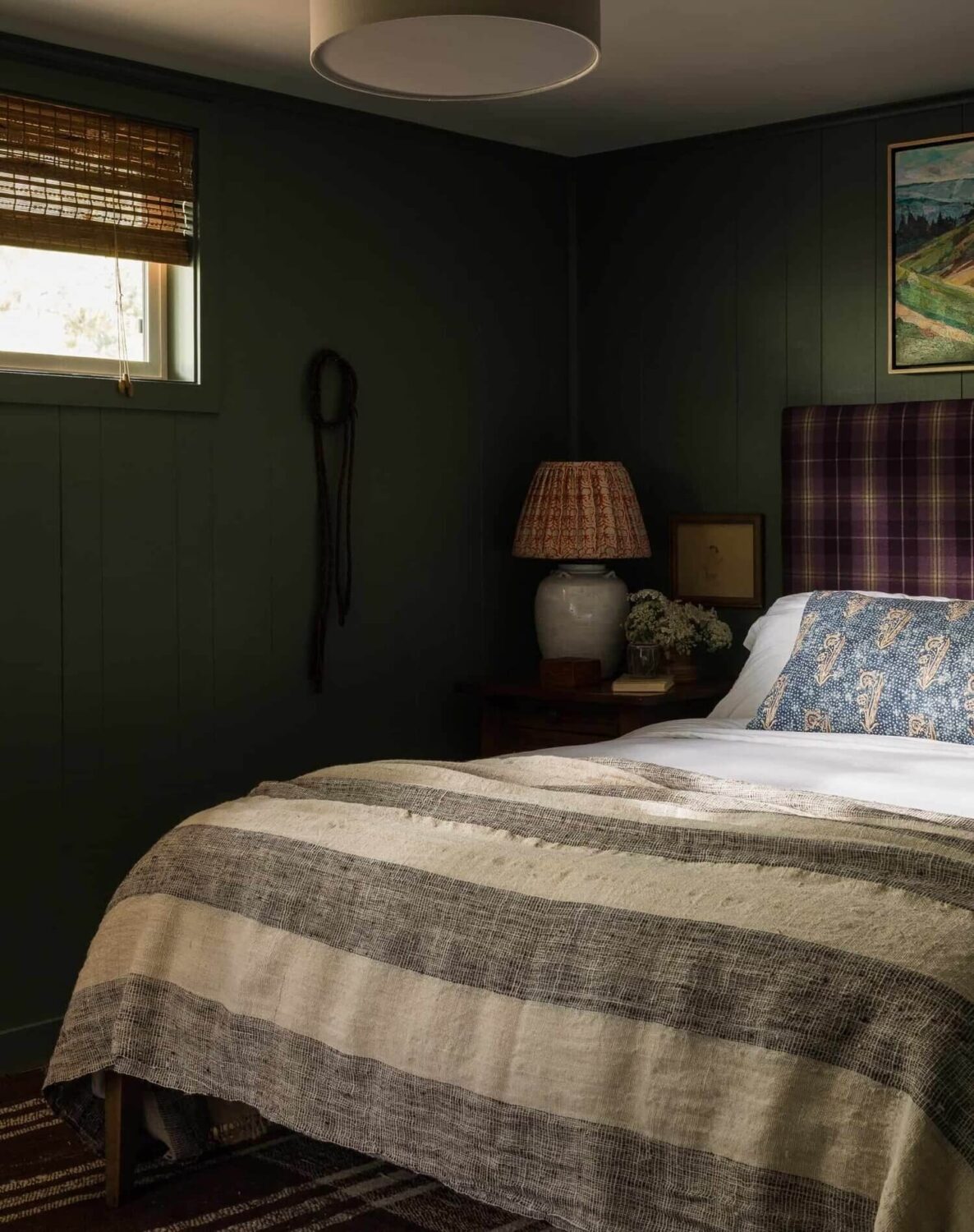 Best Paint Colors for a Colorful Small Bedroom 47 small-green-bedroom-wood-paneling-nordroom