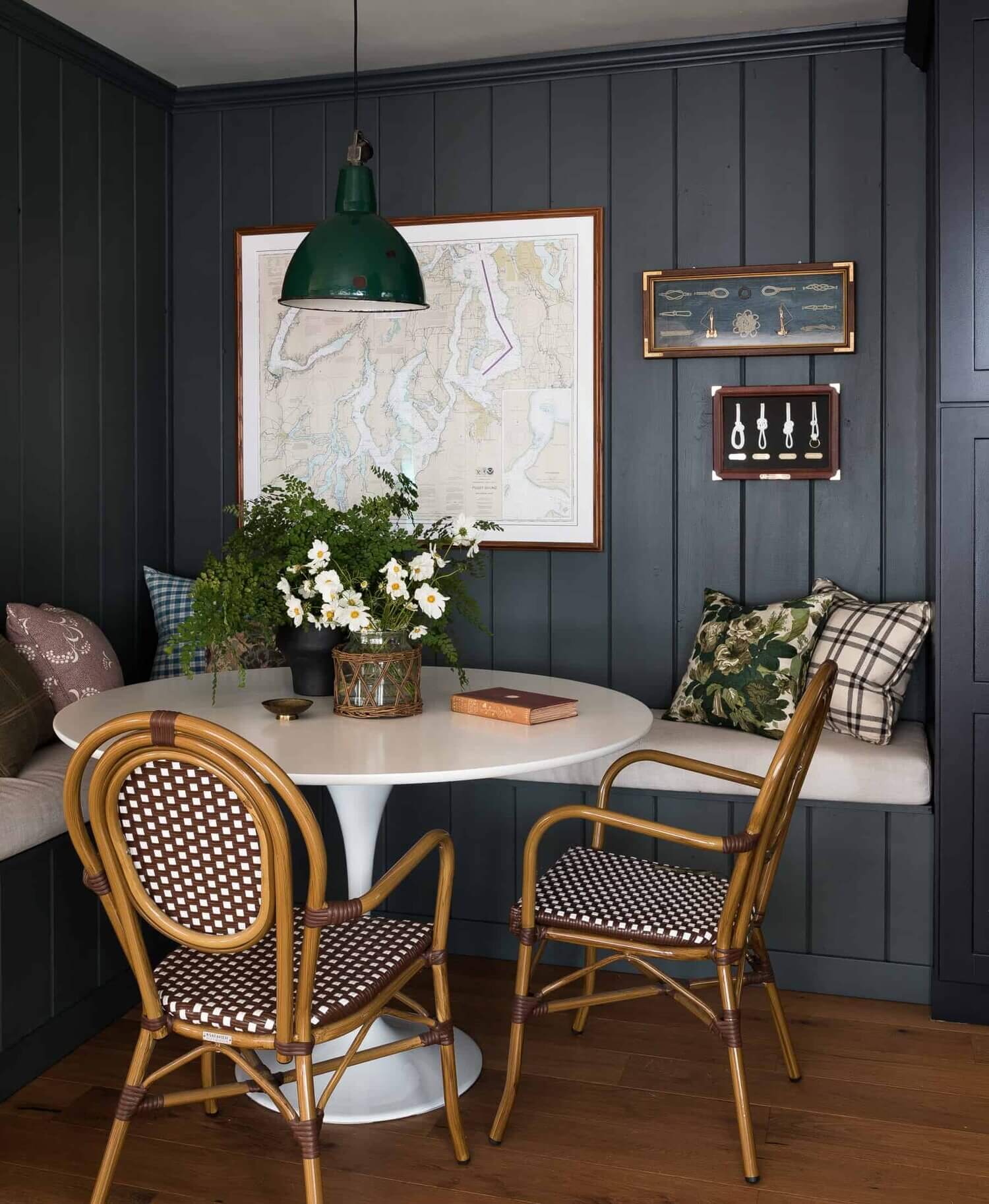 A Moody Cabin and Snug Designed by Heidi Caillier 1 moody cabin snug nordroom A Moody Cabin and Snug Designed by Heidi Caillier