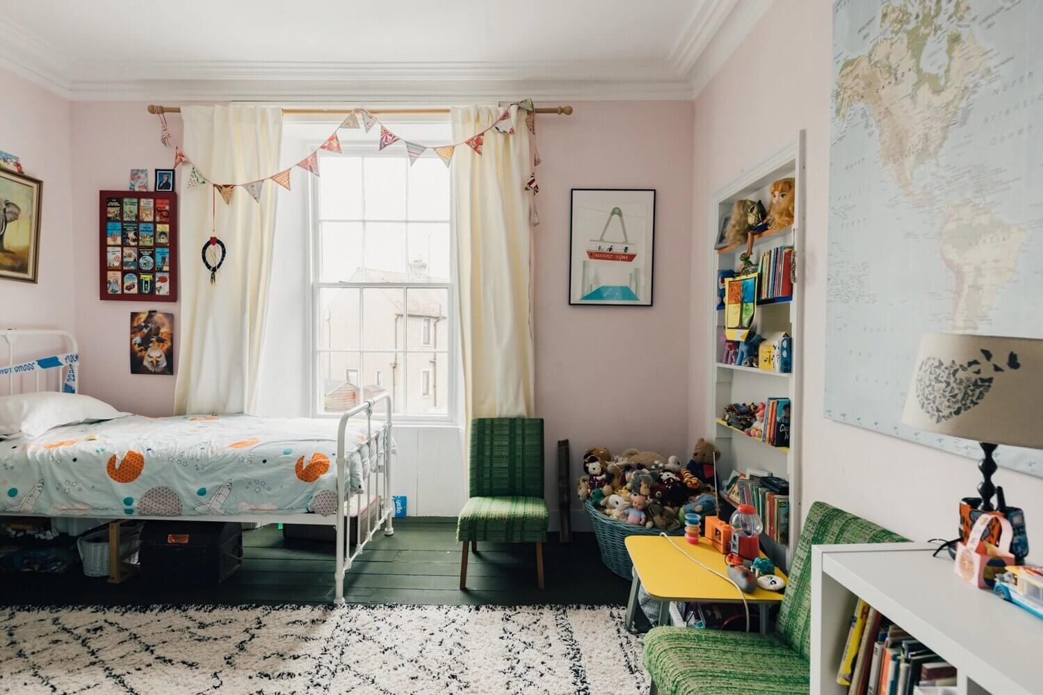 A Colorful Early 19th-Century House in England 16 AColorfulEarly19th CenturyHouseinEngland TheNordroom12 A Colorful Early 19th-Century House in England
