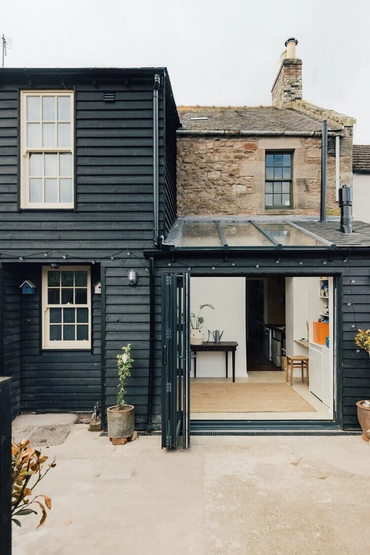 A Colorful Early 19th-Century House in England 7 AColorfulEarly19th CenturyHouseinEngland TheNordroom8grid A Colorful Early 19th-Century House in England