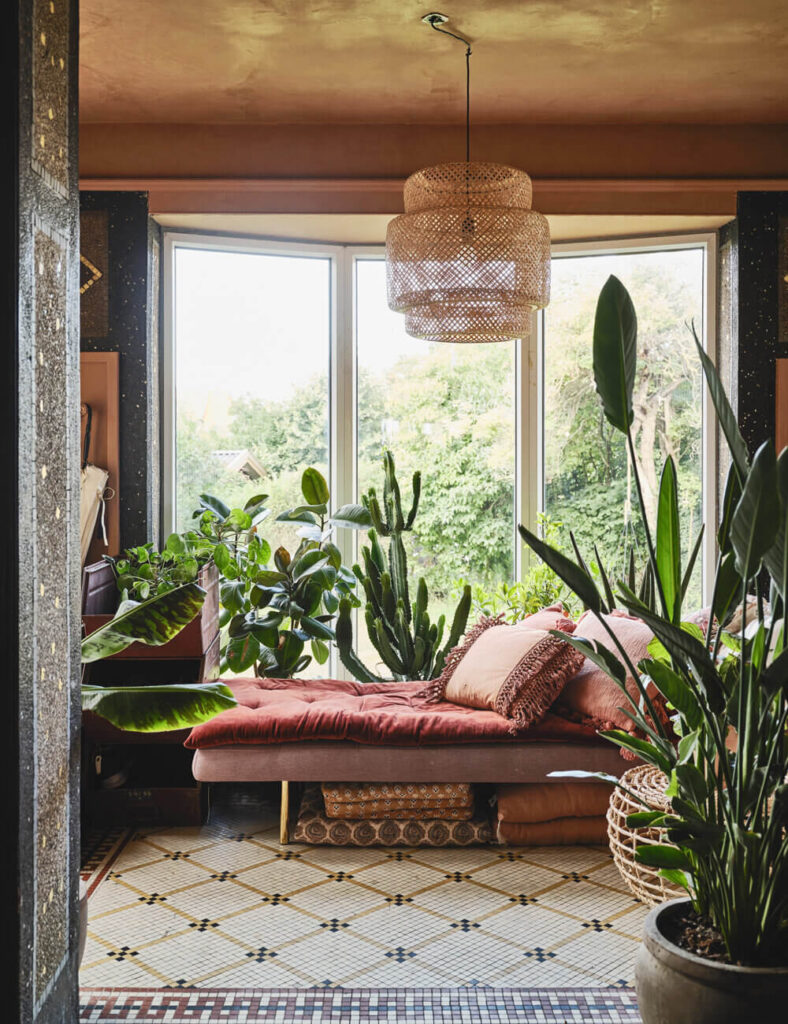 Interiors Decorated with Warm Colors 27 warm-home-color-inspiration-nordroom
