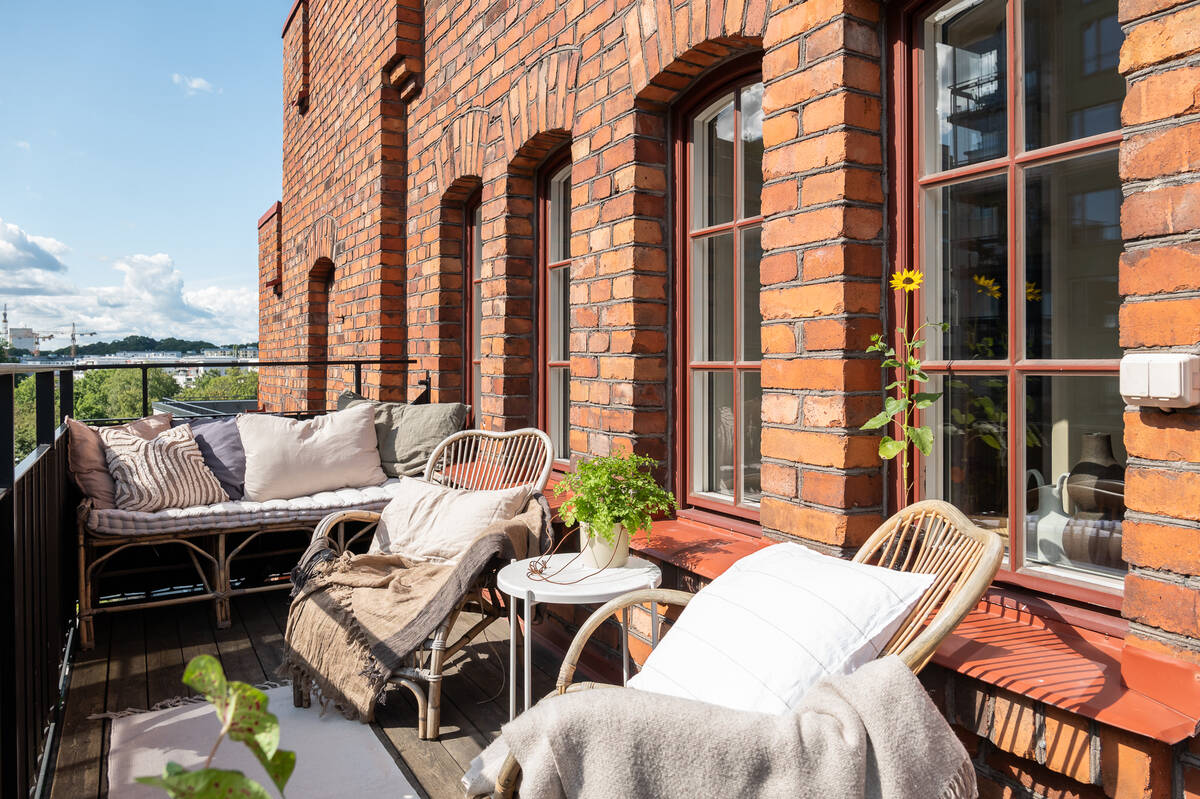 A Stockholm Maisonette Decorated in Warm Neutrals 19 stockholm-apartment-warm-neutral-color-palette-nordroom