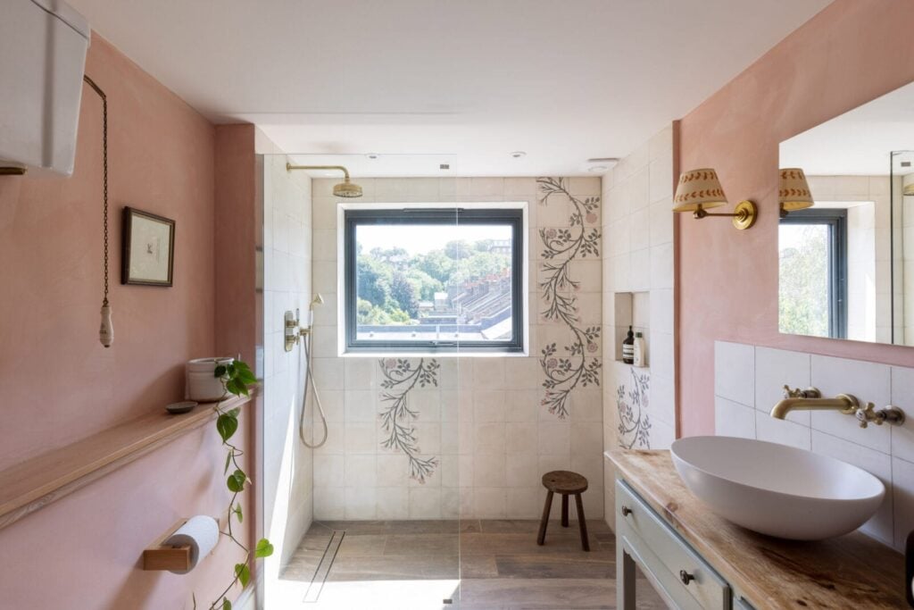 Colorful Rooms in a Historic London House 12 12 Colorful Rooms in a Historic London House