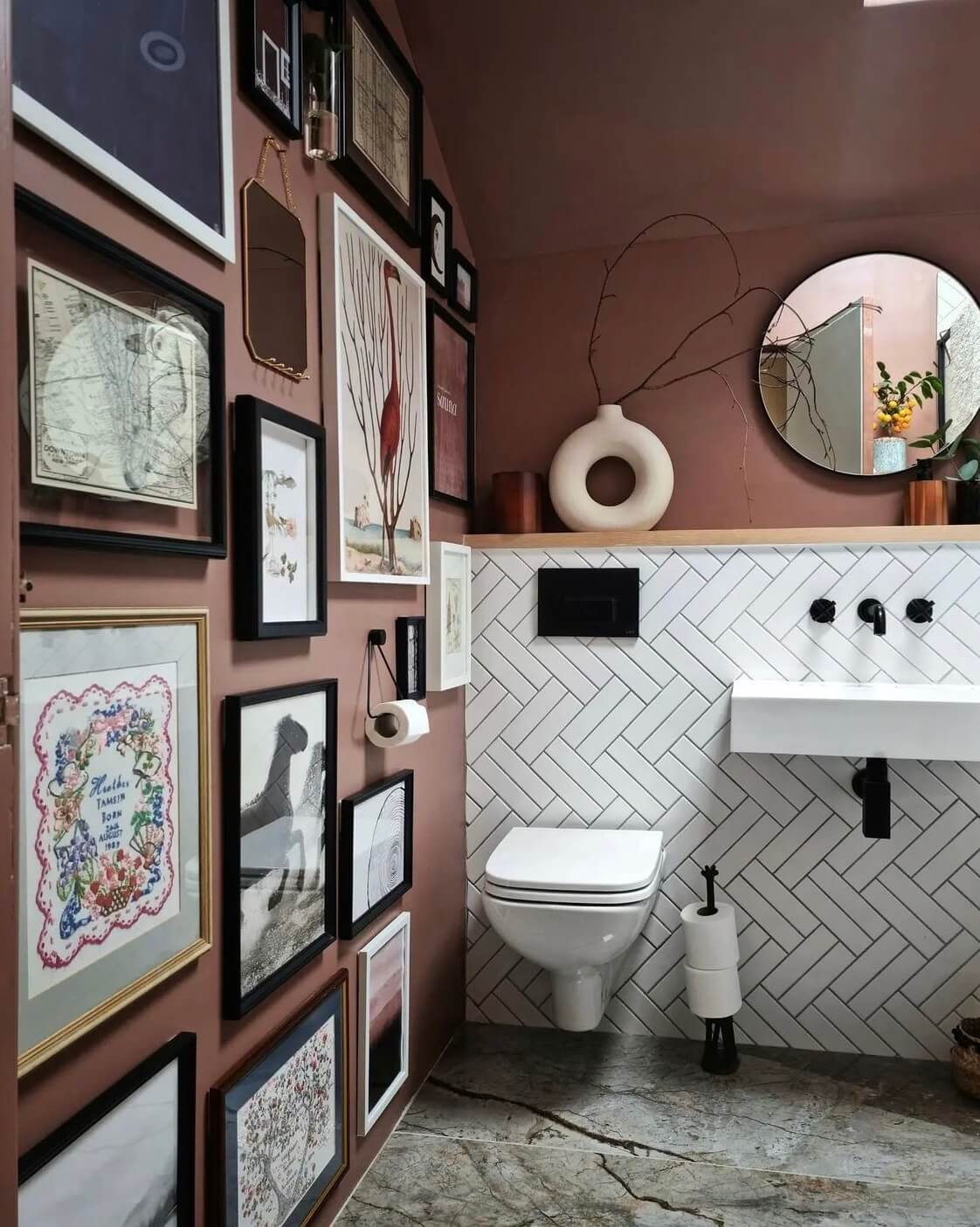 Heather's Colorful Eclectic Home in Scotland 14 bathroom-gallery-wall-victorian-home-nordroom
