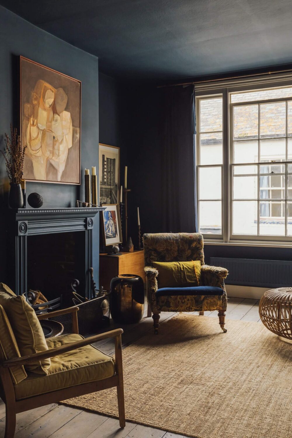 Moody Colors in a Unique Historic Apartment 1 moody blue sitting room historic apartment nordroom Moody Colors in a Unique Historic Apartment