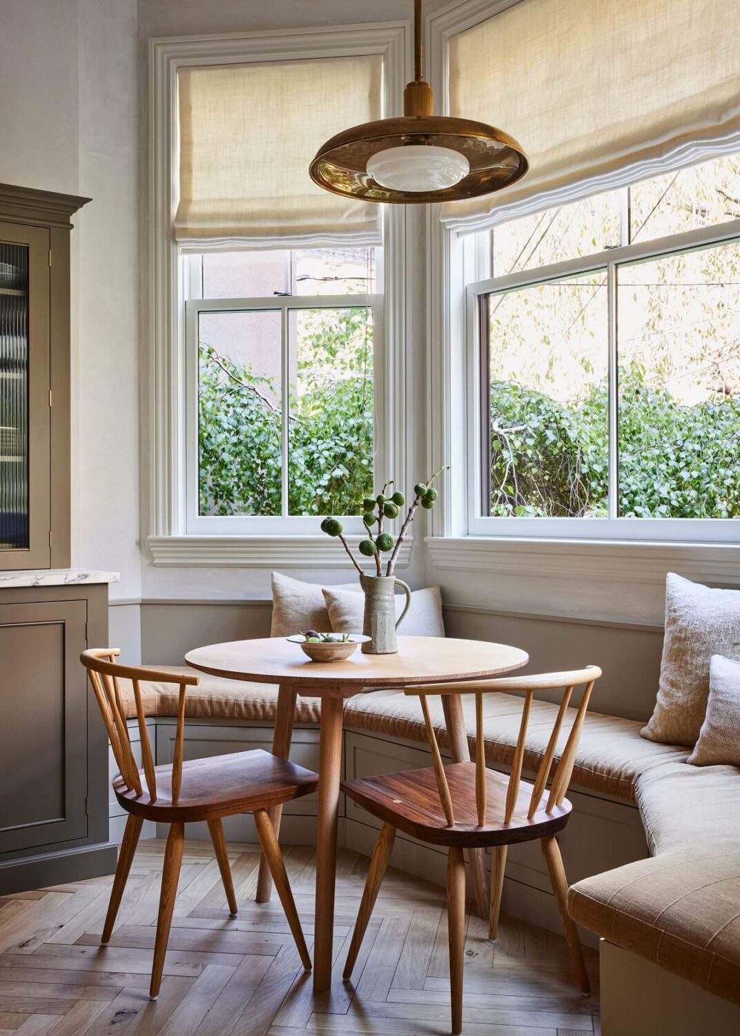 Soothing Tones in a Victorian Brownstone in Jersey City 9 soothing-tones-victorian-brownstone-jersey-city-nordroom