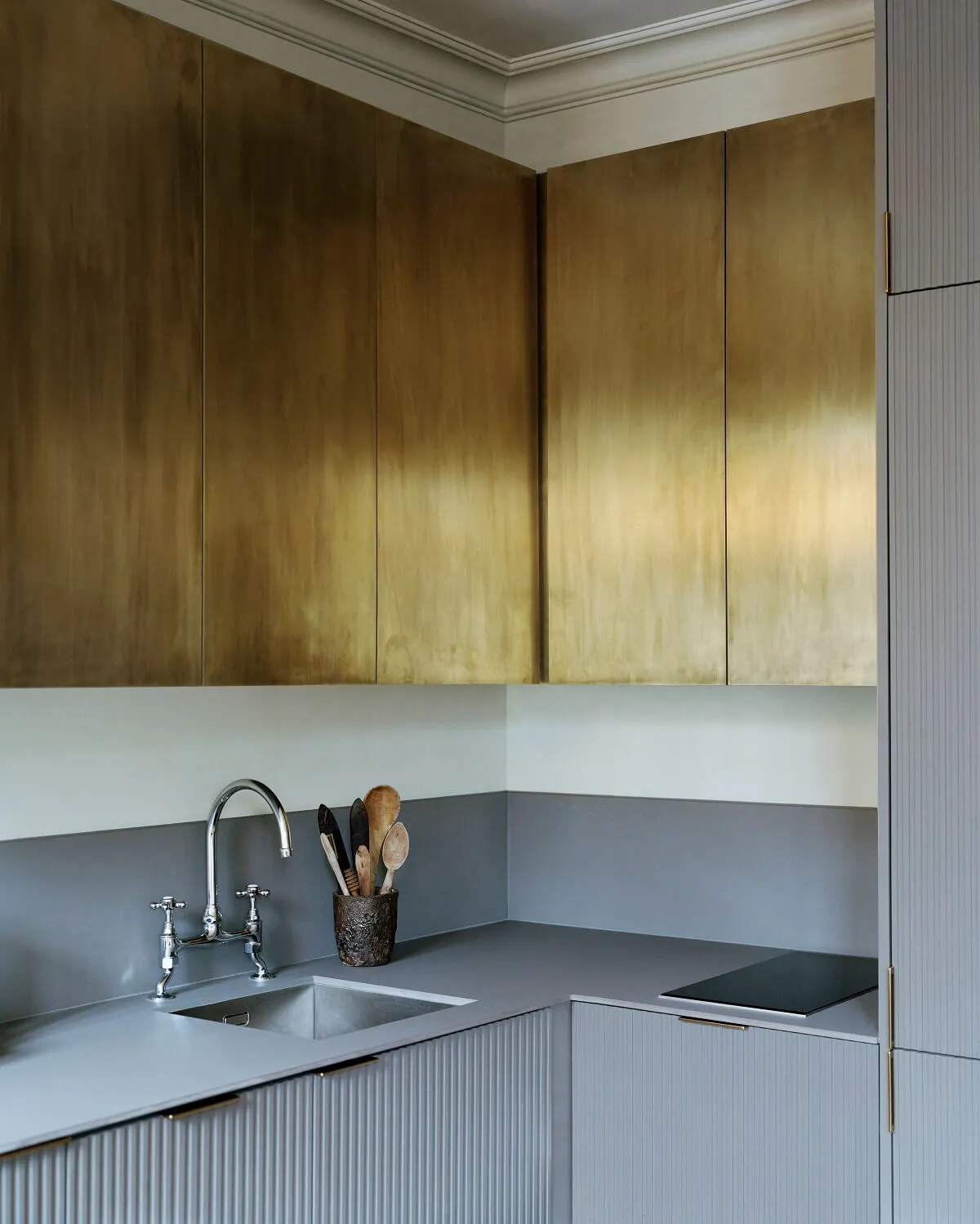 A Tiny Pied-à-Terre in Paris by Corpus Studio 3 kitchen-pied-a-terre-paris-corpus-studio-nordroom