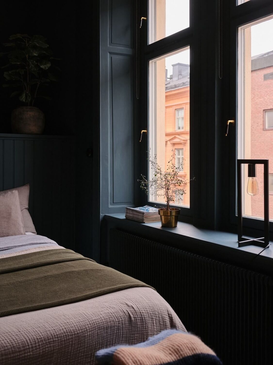 Apartment with Small Dark Blue Bedroom 10 small-dark-blue-bedroom-nordroom