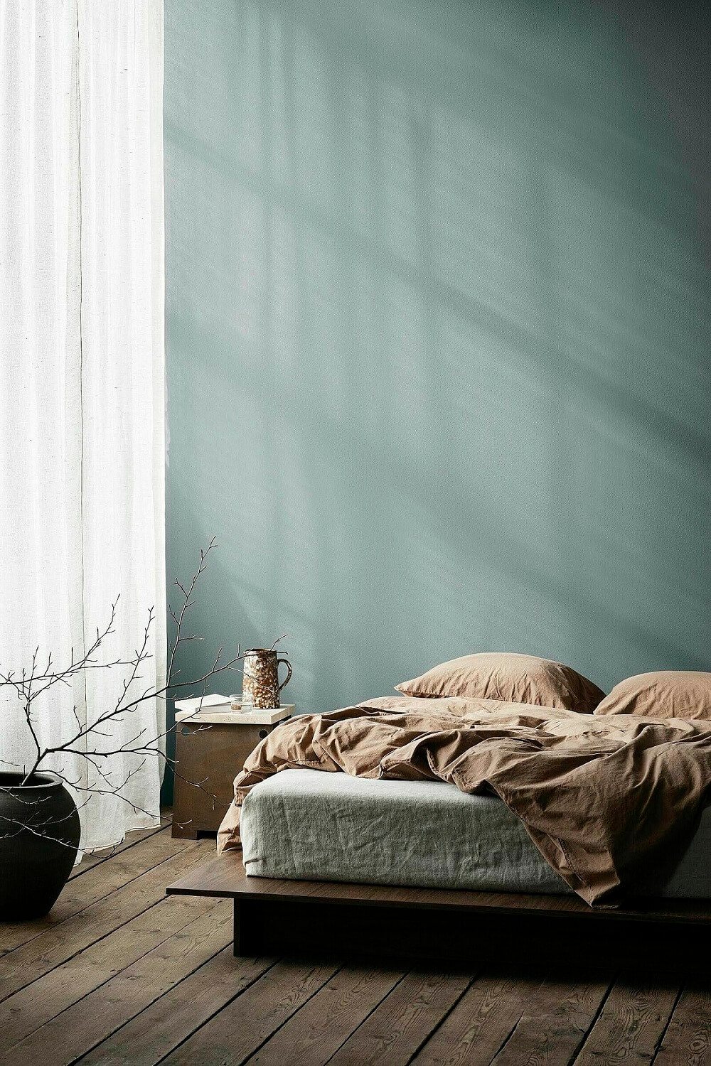 Best of 2021: Bedrooms 14 green-color-natural-materials-bedroom-interior-design-trends-2022-nordroom
