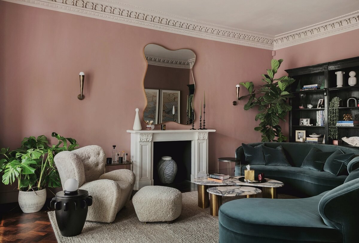 Color and Texture in a London Home 1 pink-living-room-curved-velvet-green-sofa-nordroom