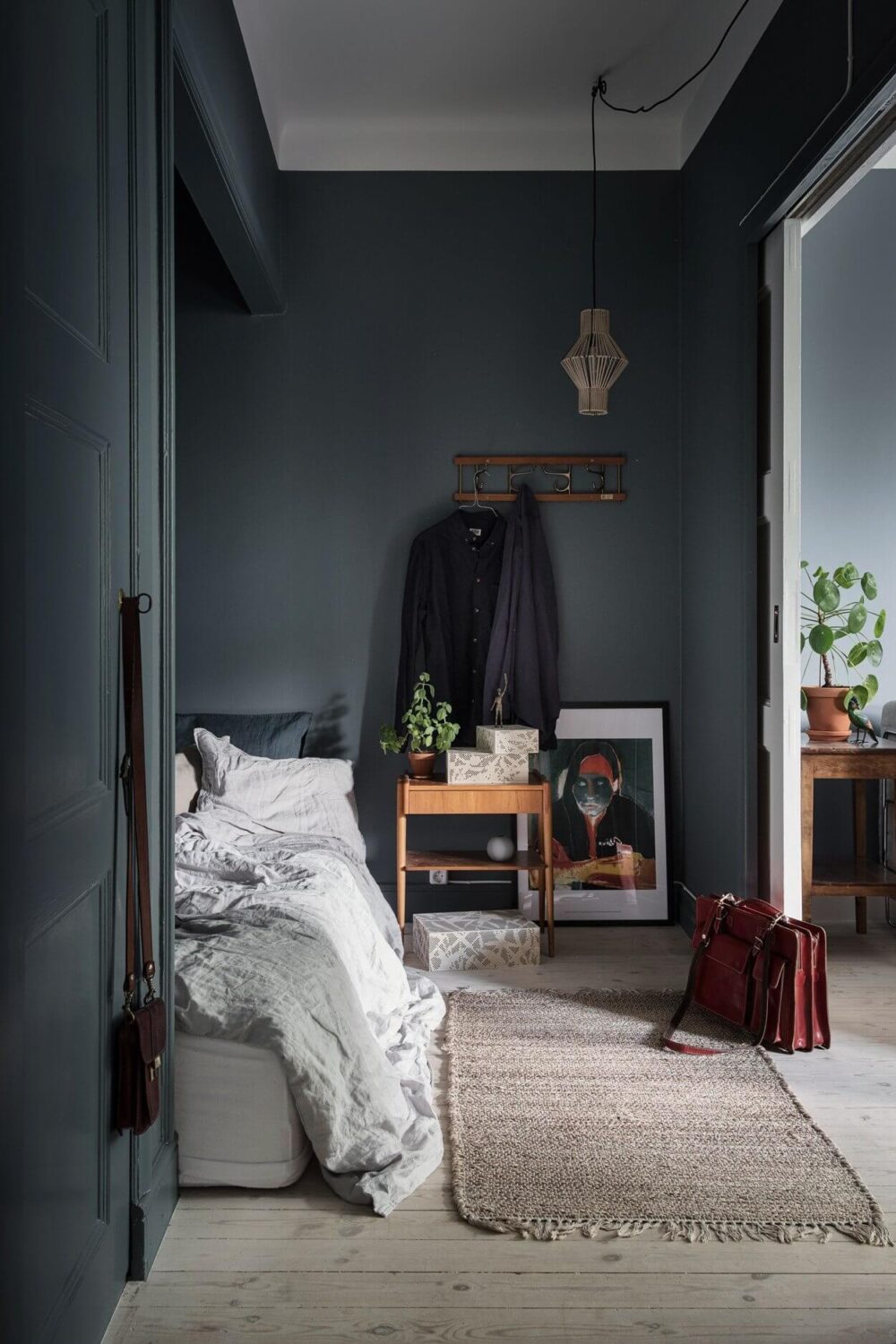Best Paint Colors for a Colorful Small Bedroom 1 small-dark-blue-bedroom-best-paint-colors-small-bedroom-nordroom