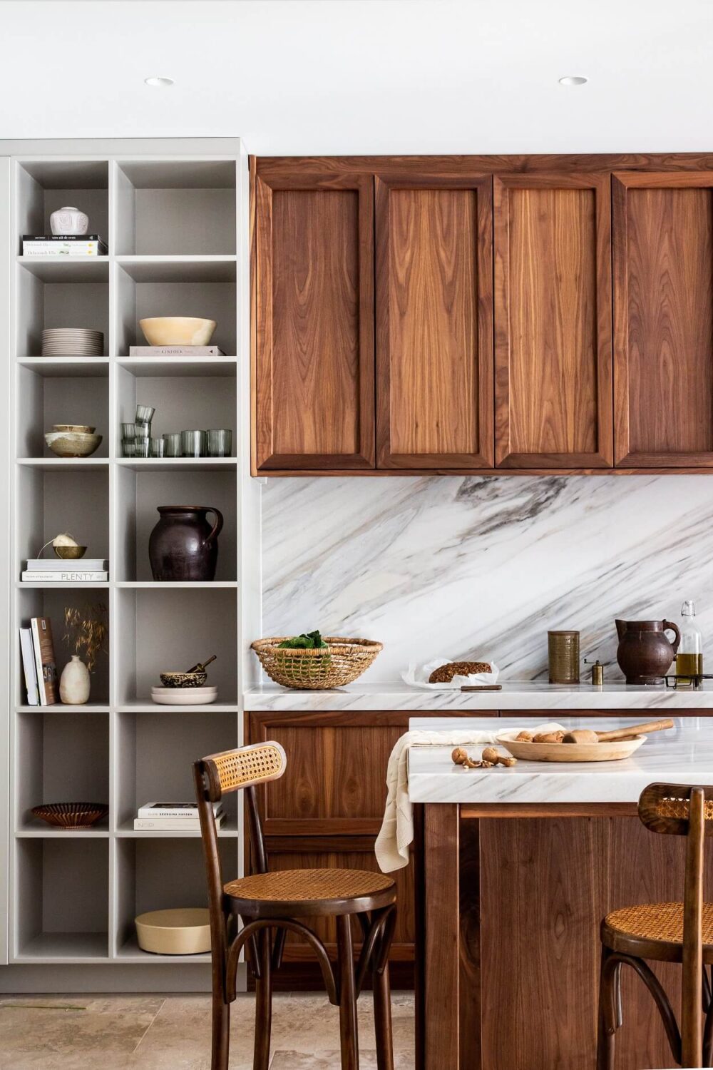 An Elegant Townhouse by Avenue Design Studio 4 english-shaker-style-walnut-kitchen-townhouse-netherlands-nordroom