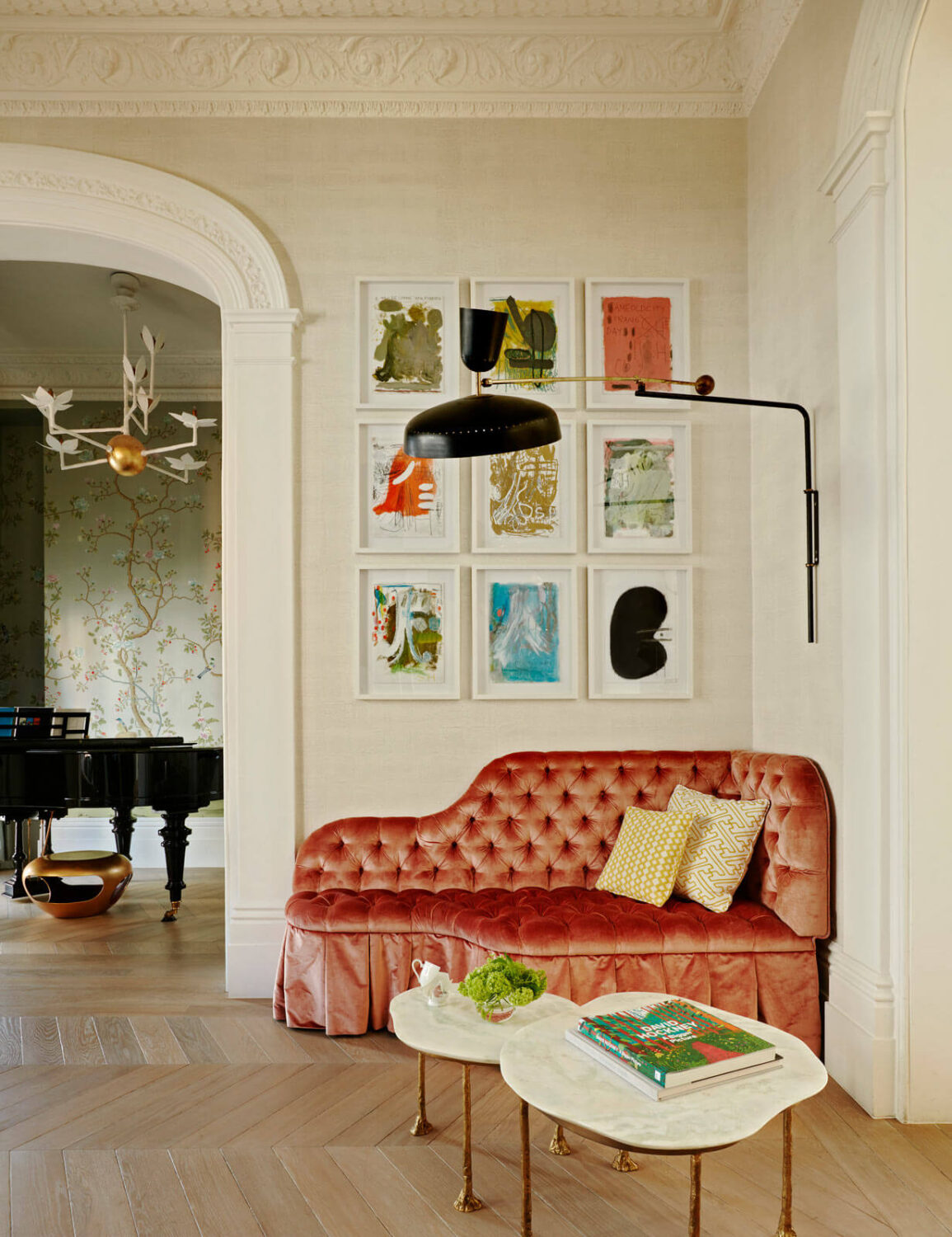 Color & Art in a Notting Hill House by Maddux Creative 3 maddux-creative-notting-hill-townhouse-vintage-sofa-nordroom