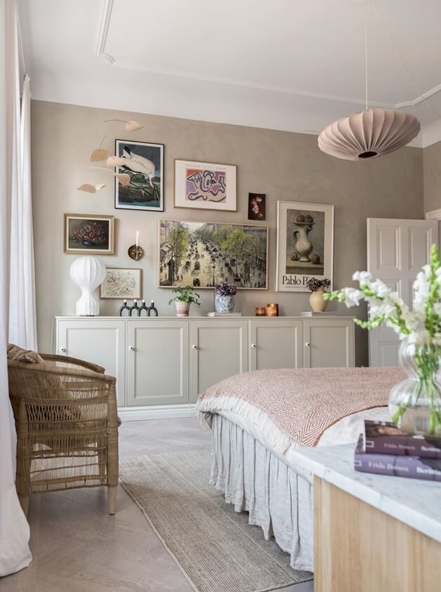 Best of 2022: Bedrooms 4 serene-bedroom-gallery-wall-nordic-design-nordroom