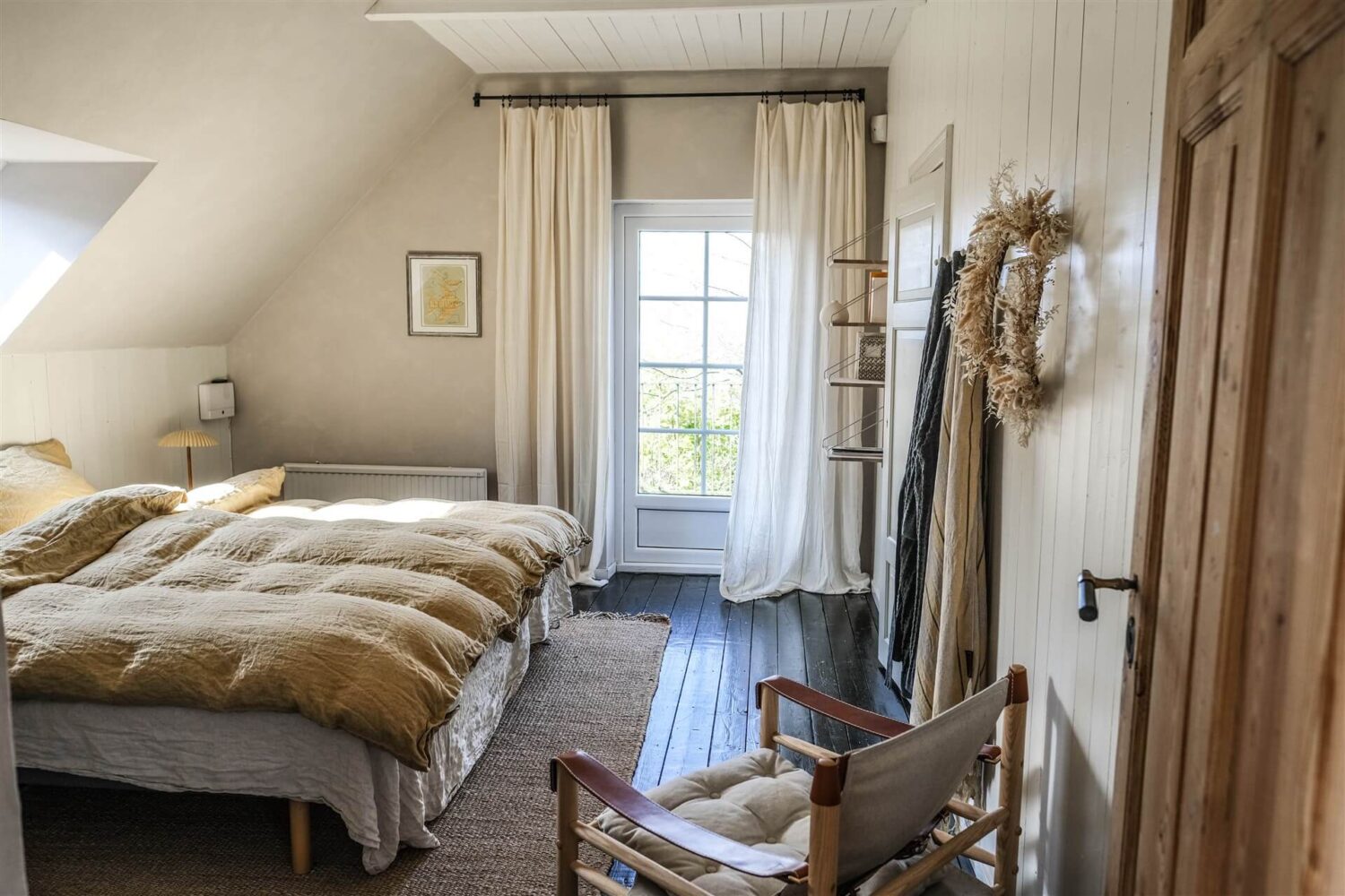 Our Food Stories' Countryside Cottage in Sweden 17 bedroom-wooden-floor-swedish-country-home-nordroom