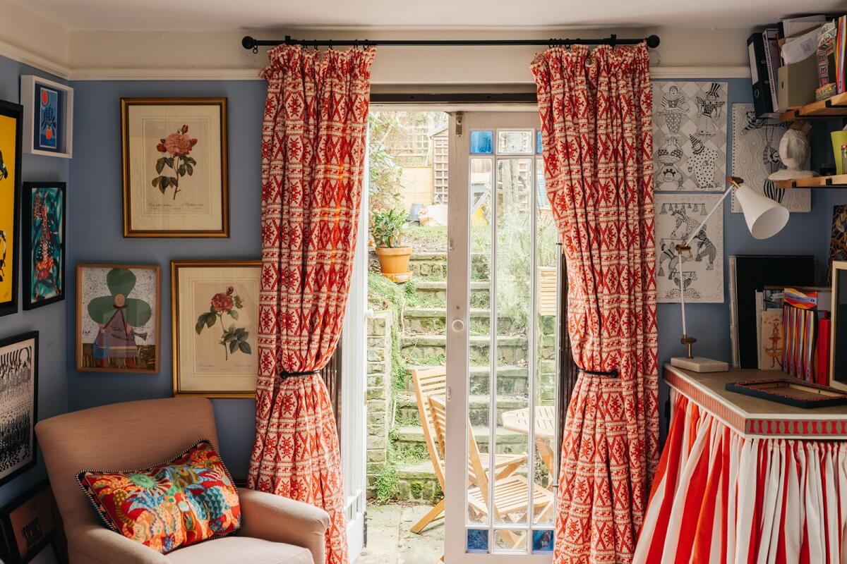 A Playful Maximalist Home in London 12 blue-bedroom-maximalist-decor-colorful-design-nordroom