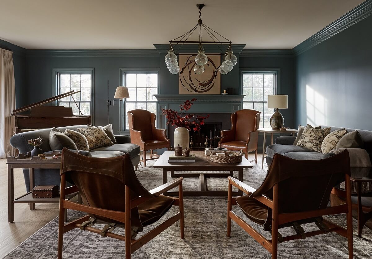 A Warm Family Home in Connecticut 1 moody-blue-sitting-home-country-home-becca-interiors-nordroom