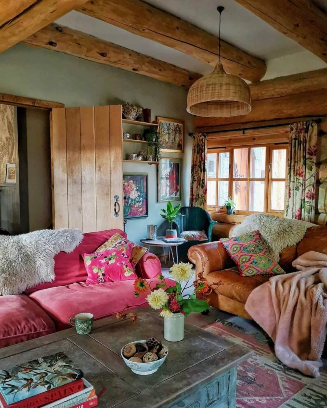 Imrich Lodge: A Cozy Self-Built Log House in the Scottish Highlands 1 sitting-room-pink-sofa-exposed-beams-log-house-scotland-nordroom
