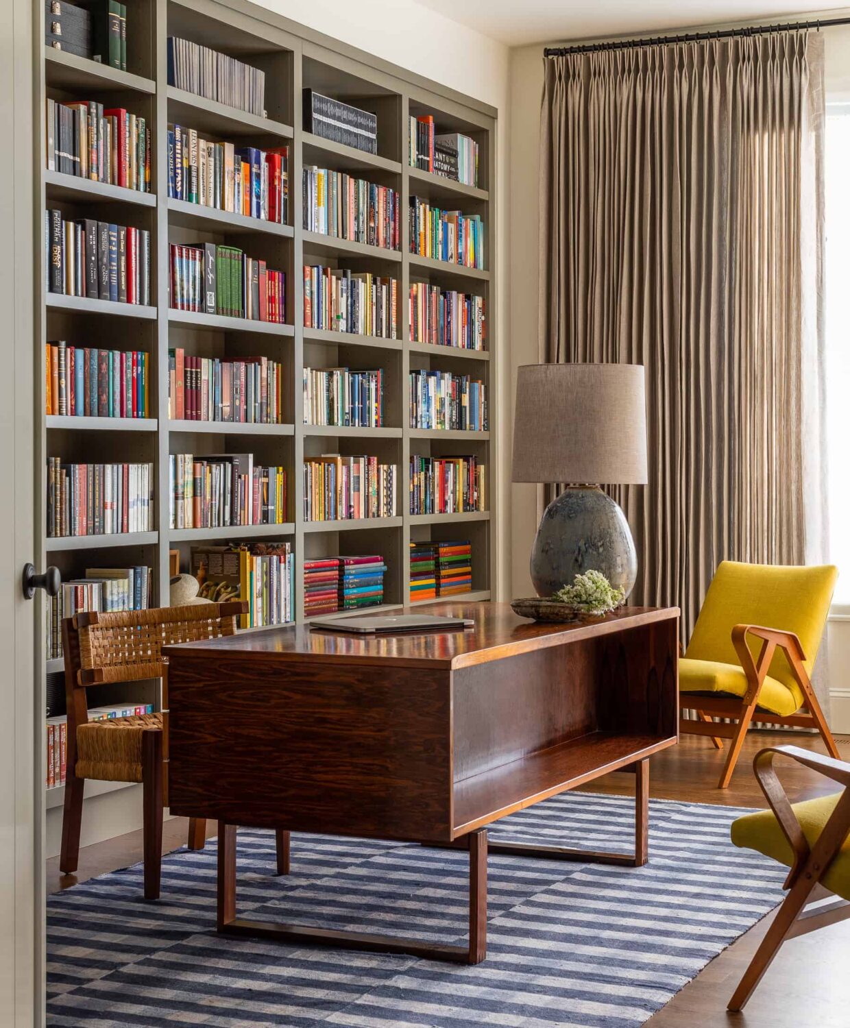 Best of 2022: Home Offices 5 Heidi-Caillier-Design-luxury-interior-designer-home-office-bookshelves-vintage-desk