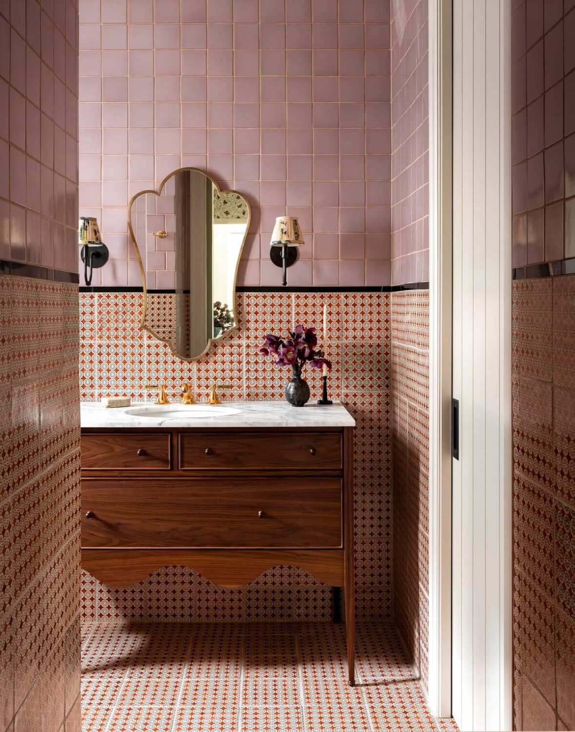 Sherwin-Williams Color of the Year 2023: Redend Point 37 bathroom-pink-tiles-wooden-vanity-nordroom