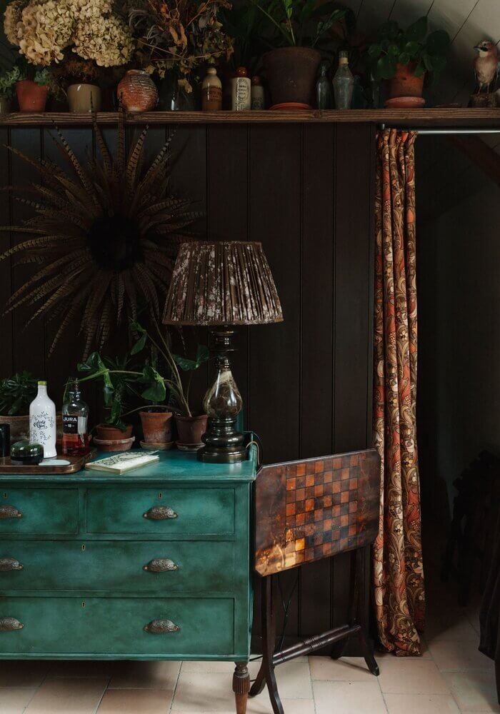 Spinks Nest: A Small Vintage Cottage in England 11 sitting-room-detail-vintage-decor-black-wall-nordroom