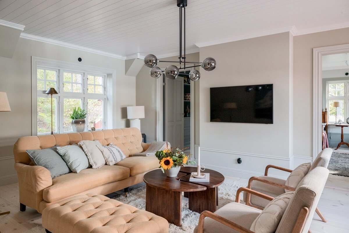 A Luxurious Archipelago Villa in Sweden 8 living-room-yellow-sofa-nordroom