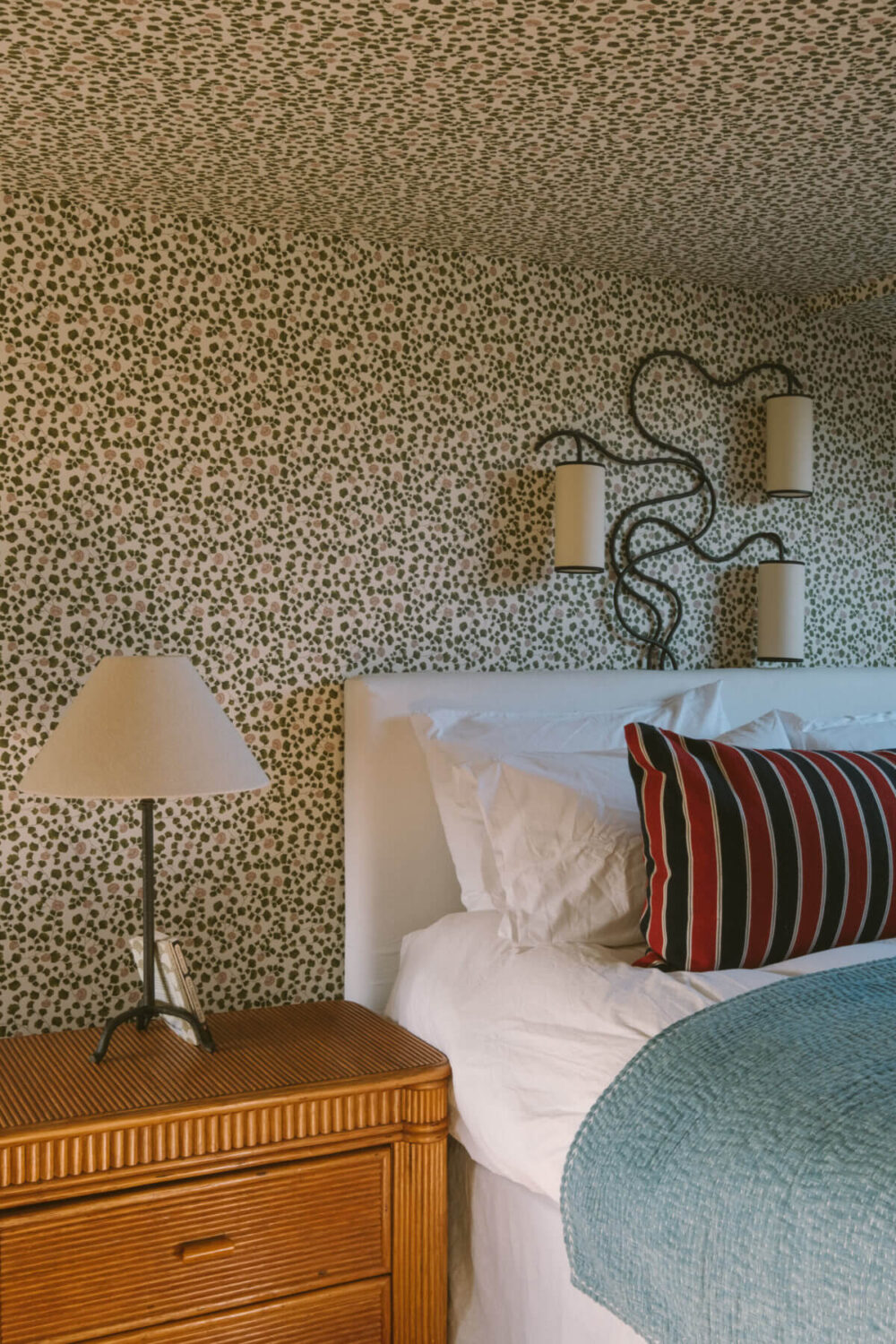 A Victorian House in London with a Blue Sitting Room 31 wallpaper-bedroom-white-headboard-nordroom
