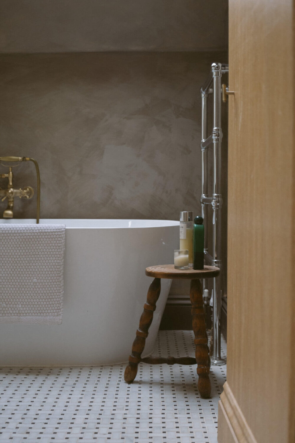 A Serene Renovated Victorian House in London 33 bathroom-freestanding-bath-gray-walls-nordroom