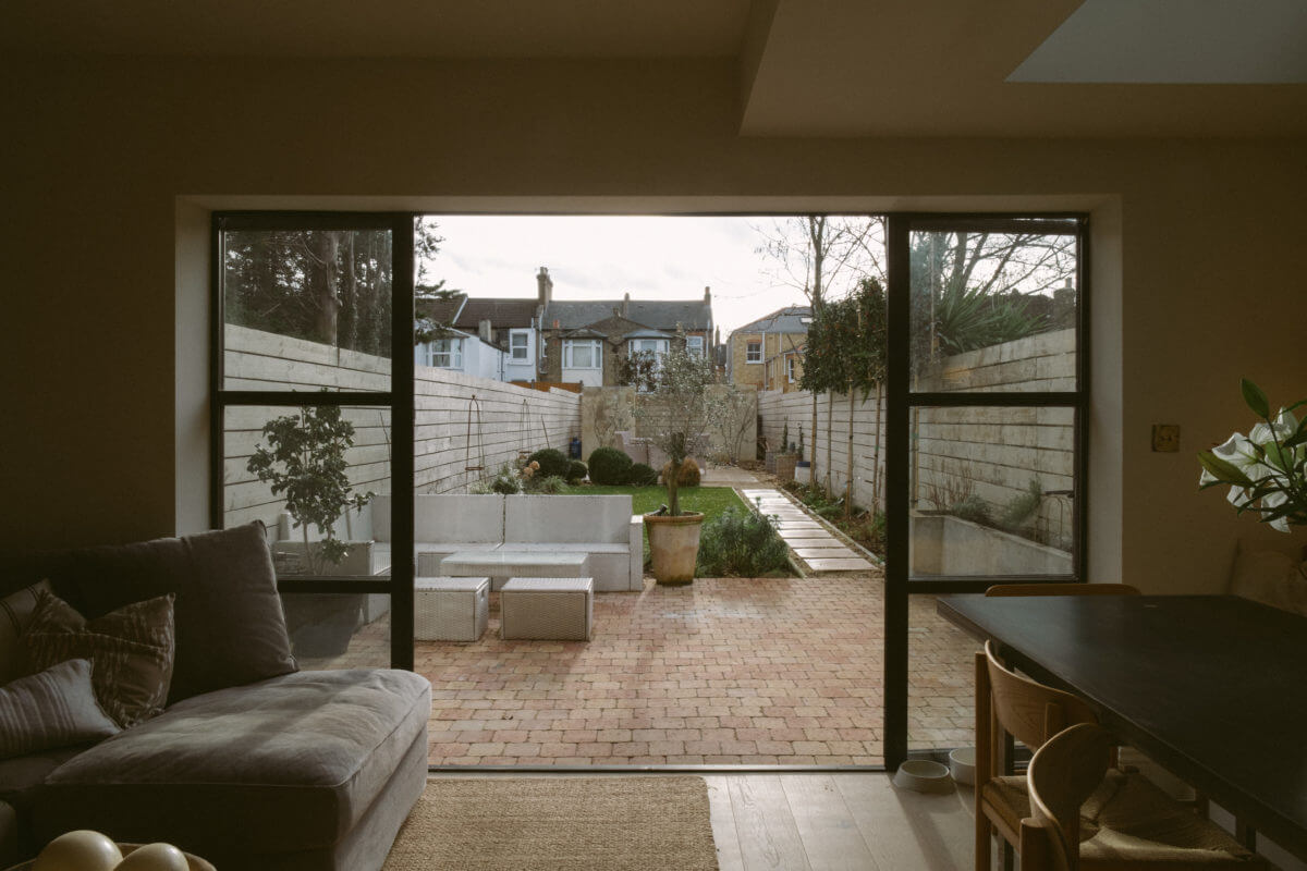 A Serene Renovated Victorian House in London 17 open-crittal-doors-garden-victorian-house-london-nordroom
