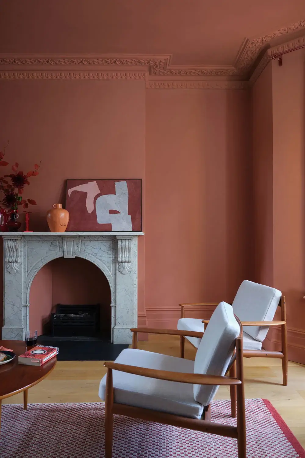 Trend Alert: 36x Color-Drenched Rooms 18 farrow-ball-red-earth-dead-flat-finish-living-room-fireplace-bay-window-nordroom