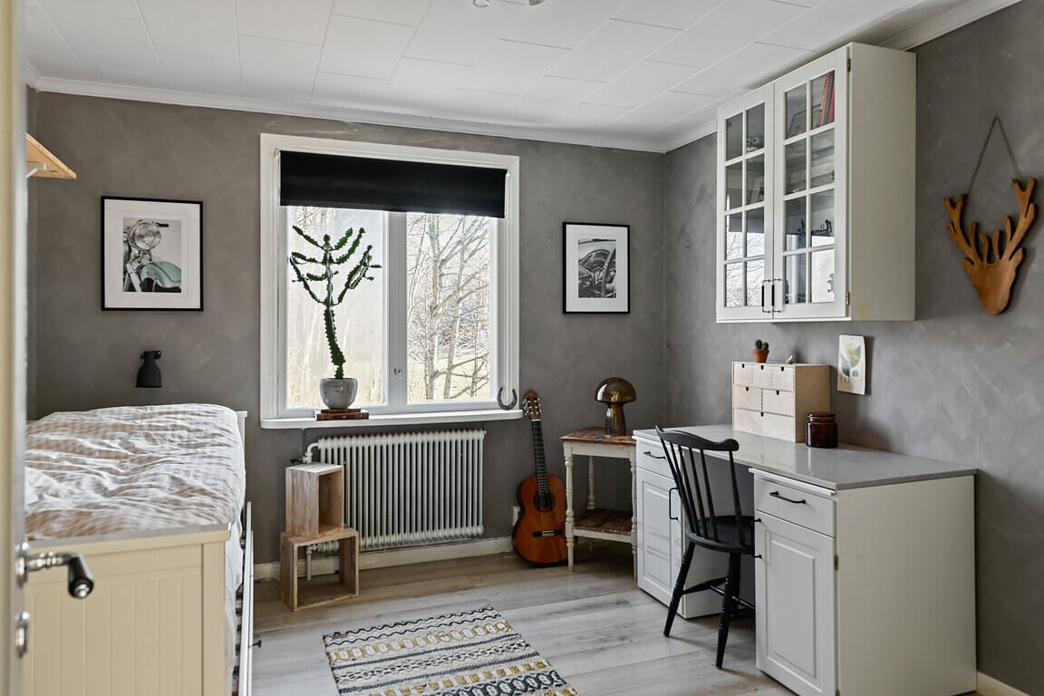 An Idyllic Family Home in the Swedish Countryside 19 kids-bedroom-gray-walls-desk-nordroom